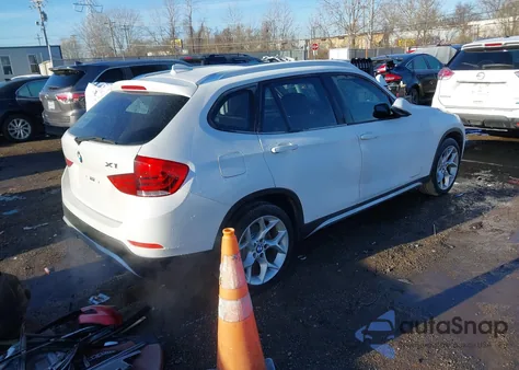 2015 BMW X1 xDrive28I z USA, uszkodzony, nr VIN WBAVL1C58FVY26971
